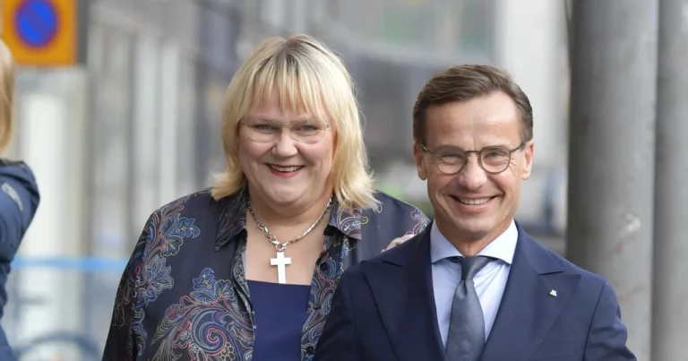 Hur Lång Är Ulf Kristerssons Fru