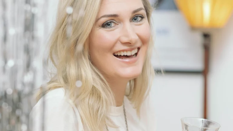 Jonatan Unge Flickvän Alicia