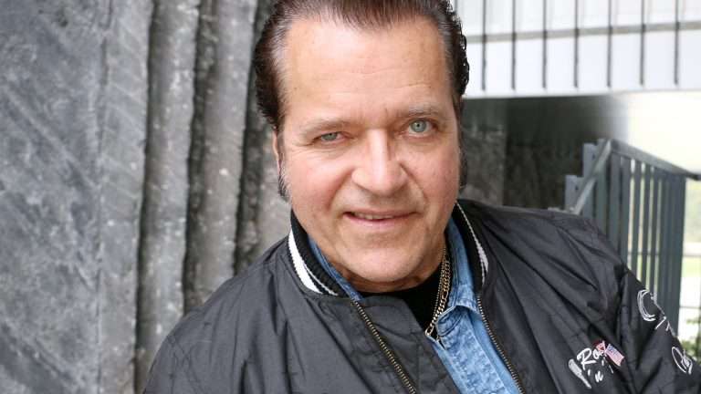 Är Elvis Död Sverige