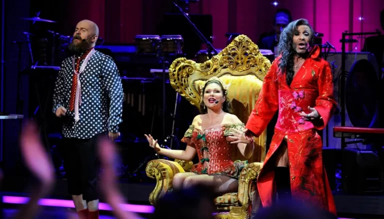 Dominika Peczynski Ung